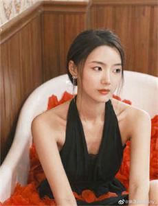 《肥老女人免费视频》