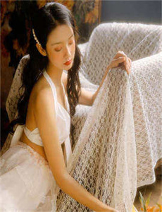 《色情玉蒲团之玉女免》
