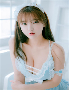 《美女脱十八岁以下的内衣》